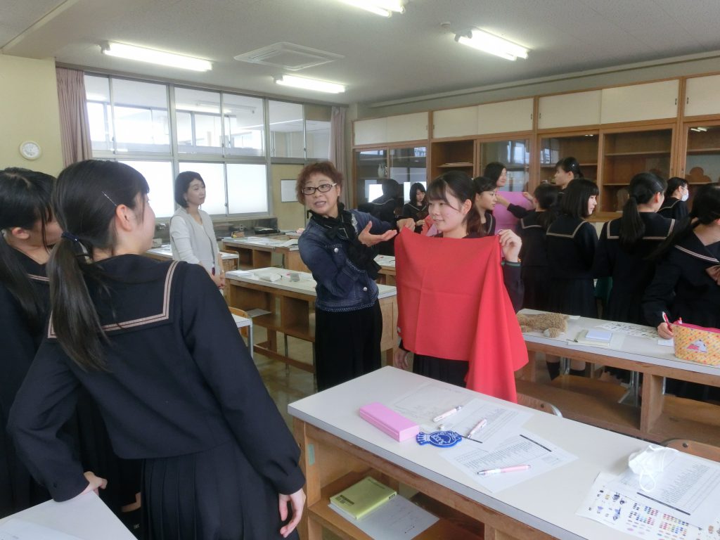 講師の仕事 岡山県立岡山南高等学校服飾科2年生 自分を活かすファッション講座 with FASHION co.